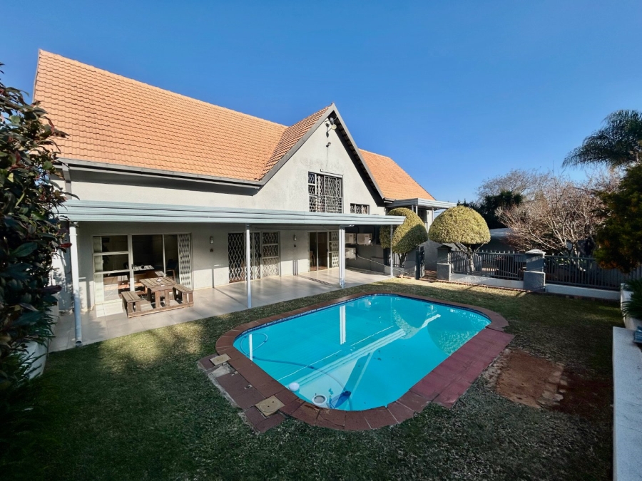 6 Bedroom Property for Sale in Schoemansville North West